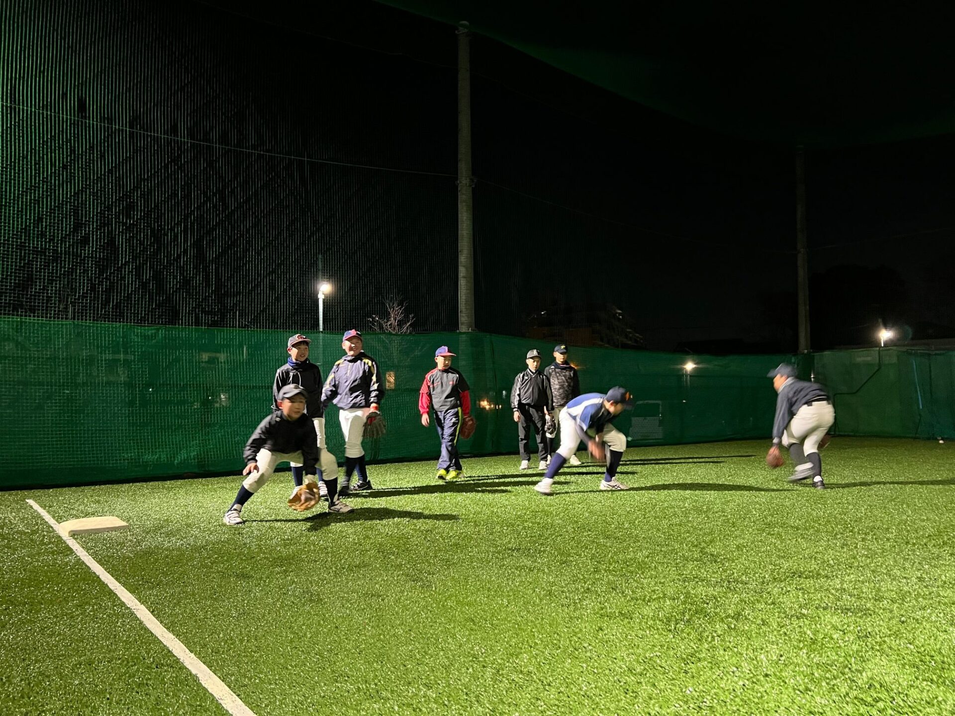 ９期生初ナイター練習‼️_00