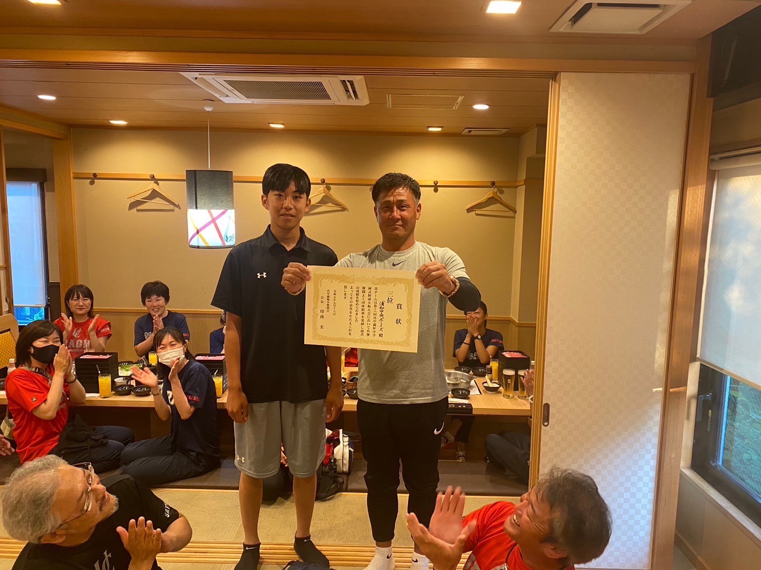 父母会主催の引退親睦会_00