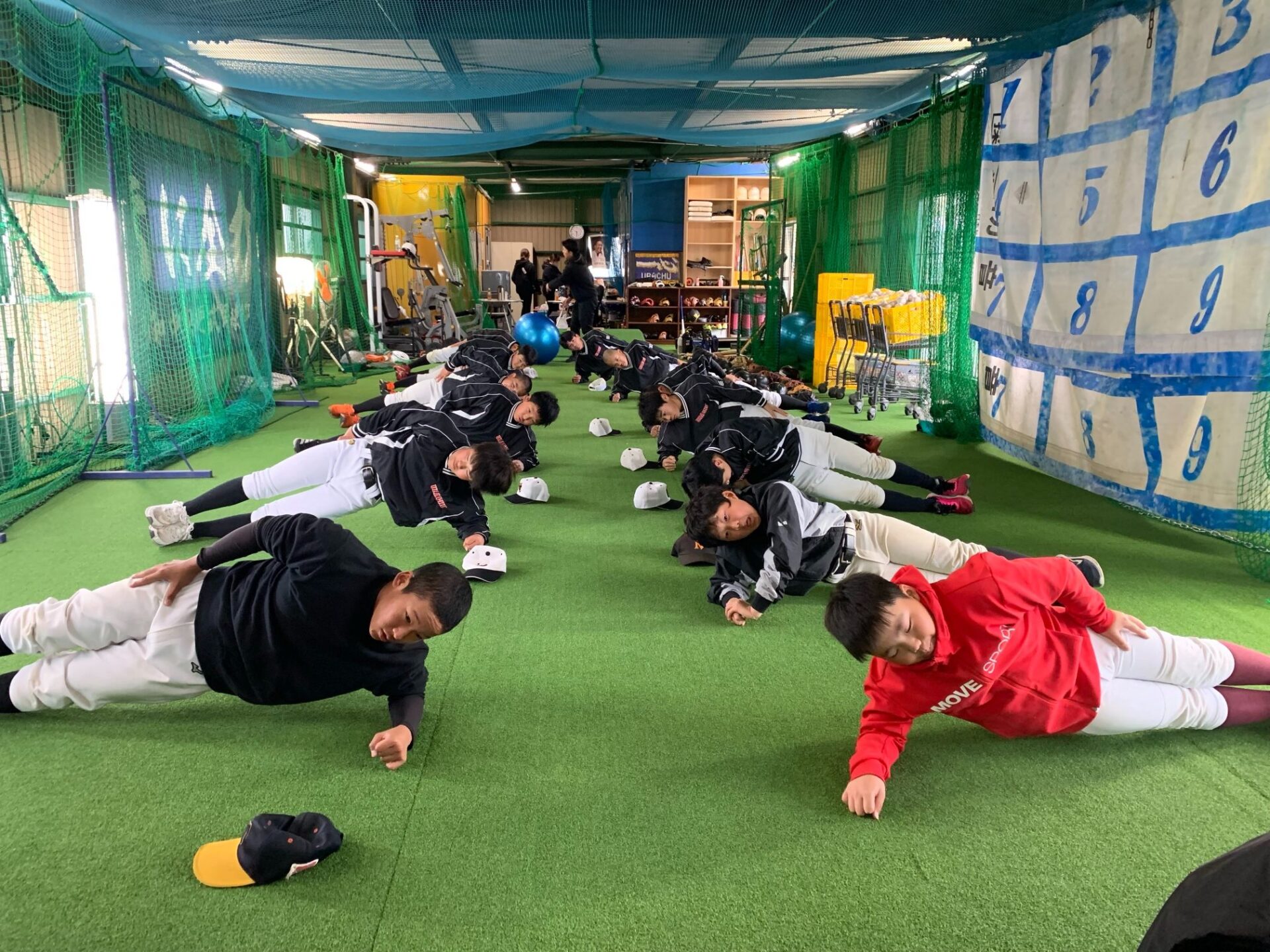 雨天のため室内練習‼️_00